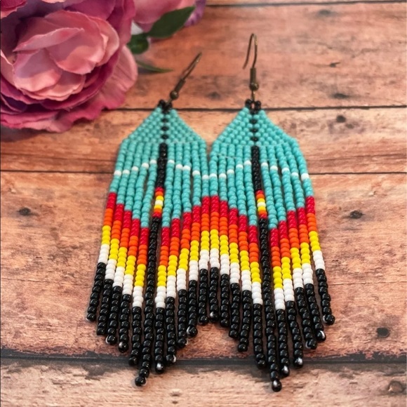 Turquoise beaded earring No107 - Picture 4 of 5